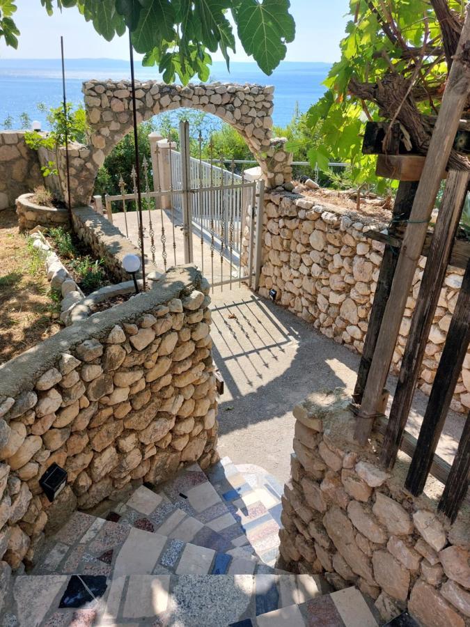Apartmani Denis Stara Baska Luaran gambar
