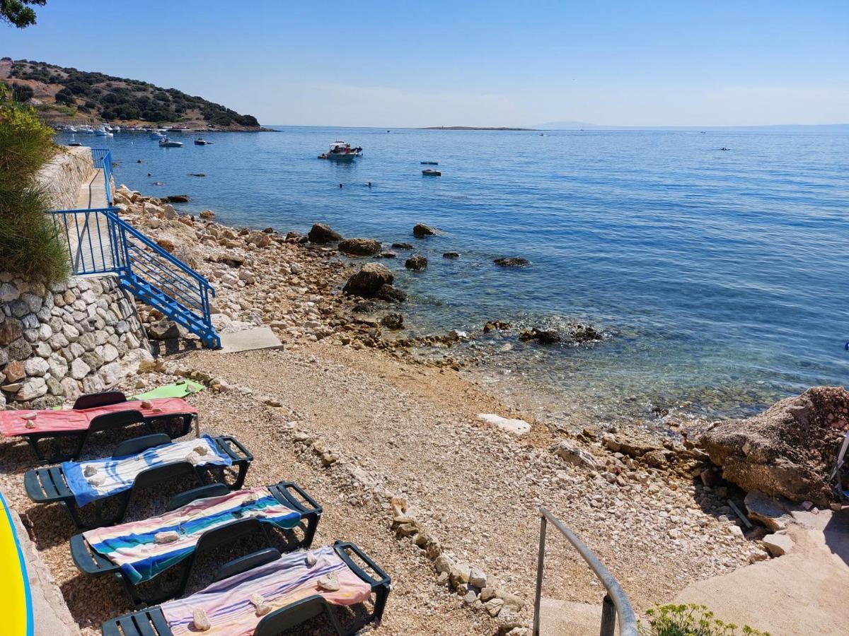 Apartmani Denis Stara Baska Luaran gambar